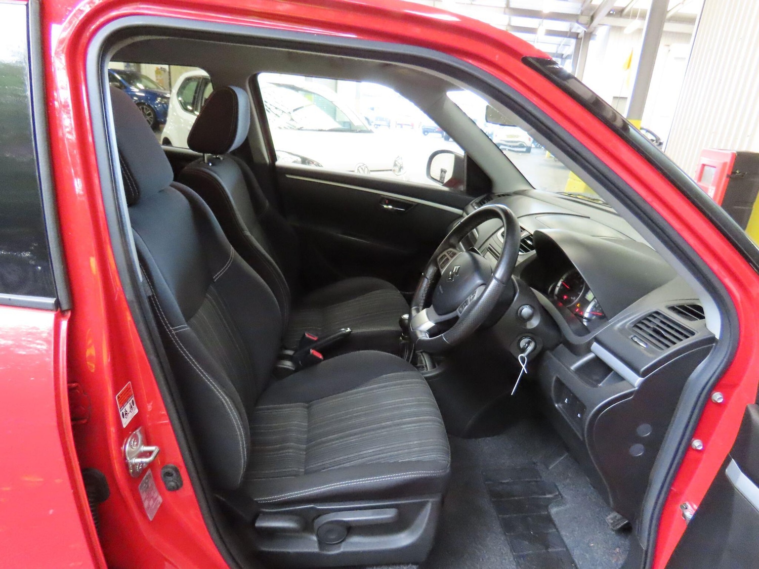 Used Suzuki Swift 2016 for sale - 76361044: Photo 8