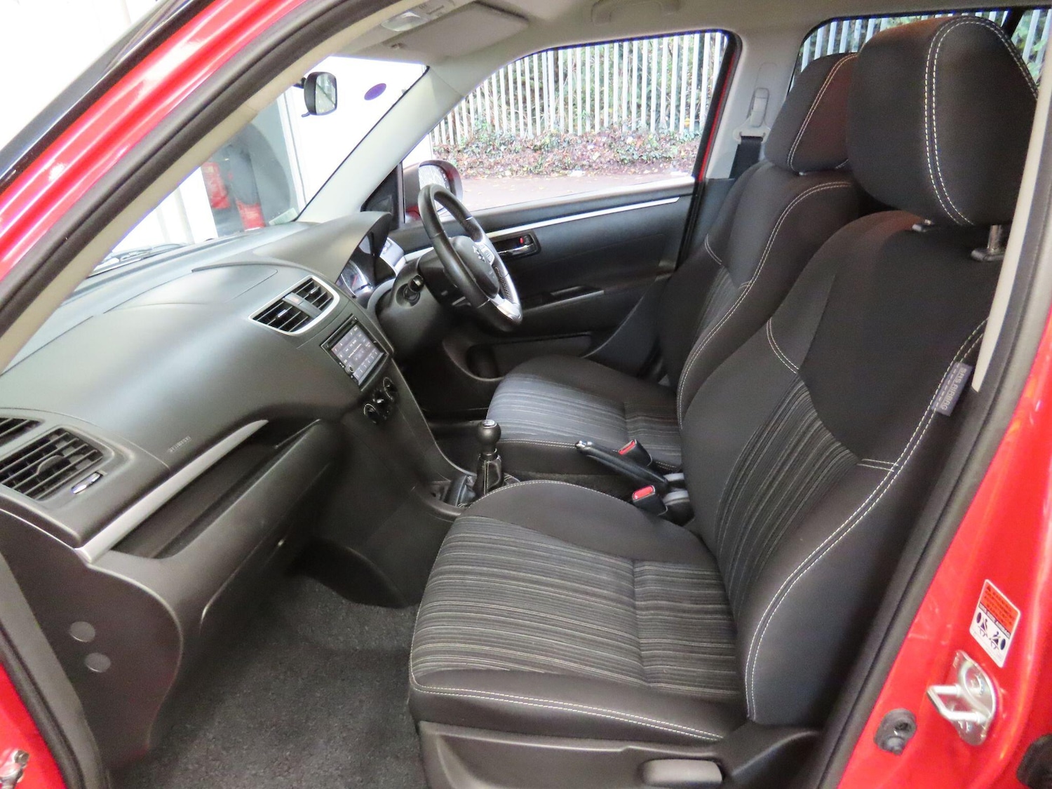 Used Suzuki Swift 2016 for sale - 76361044: Photo 9