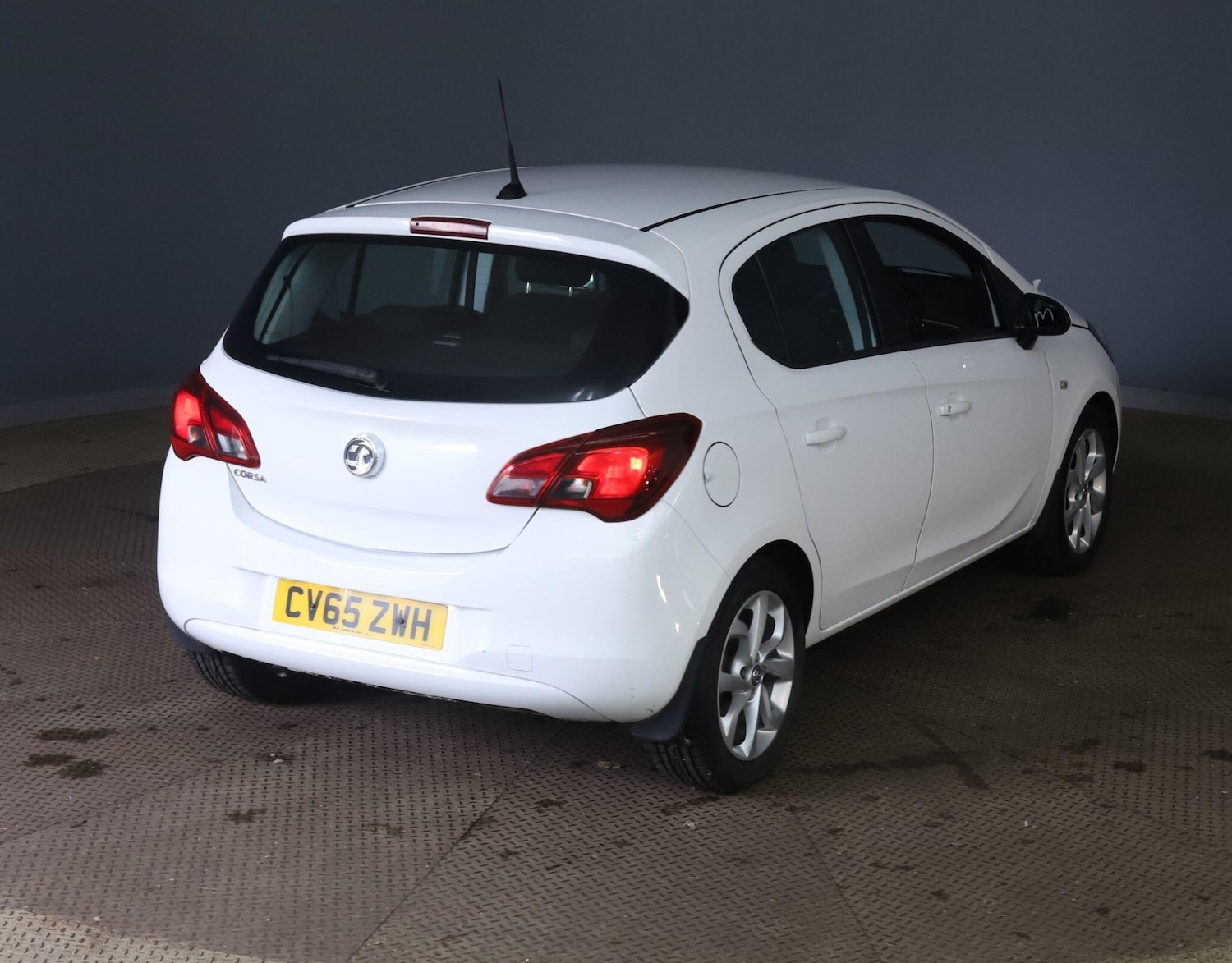 Used Vauxhall Corsa 2015 for sale - 76188405: Photo 2