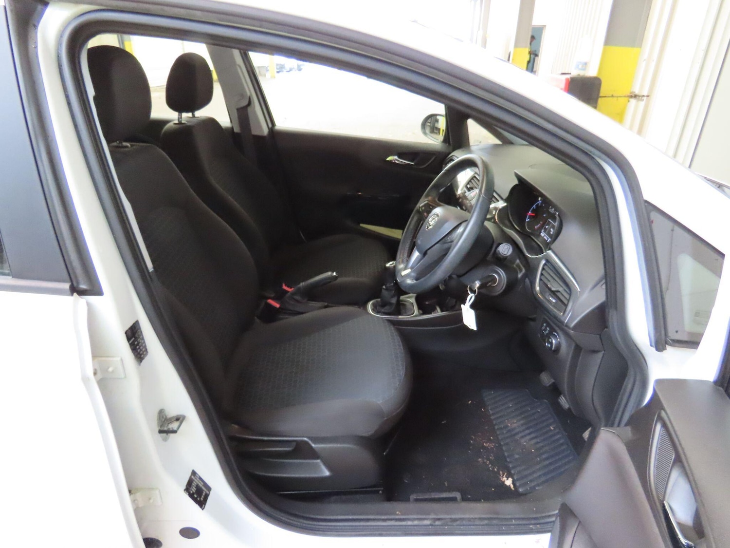 Used Vauxhall Corsa 2015 for sale - 76188405: Photo 8