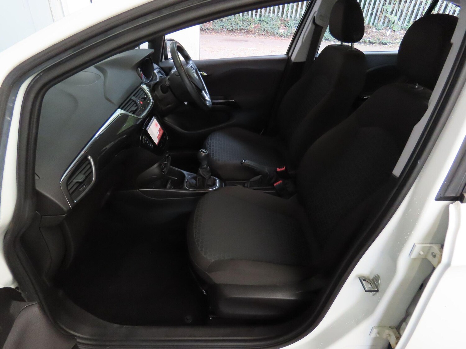Used Vauxhall Corsa 2015 for sale - 76188405: Photo 9