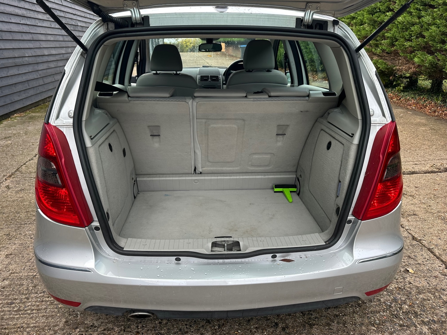 Used Mercedes-Benz A-Class 2012 for sale - 76588330: Photo 5