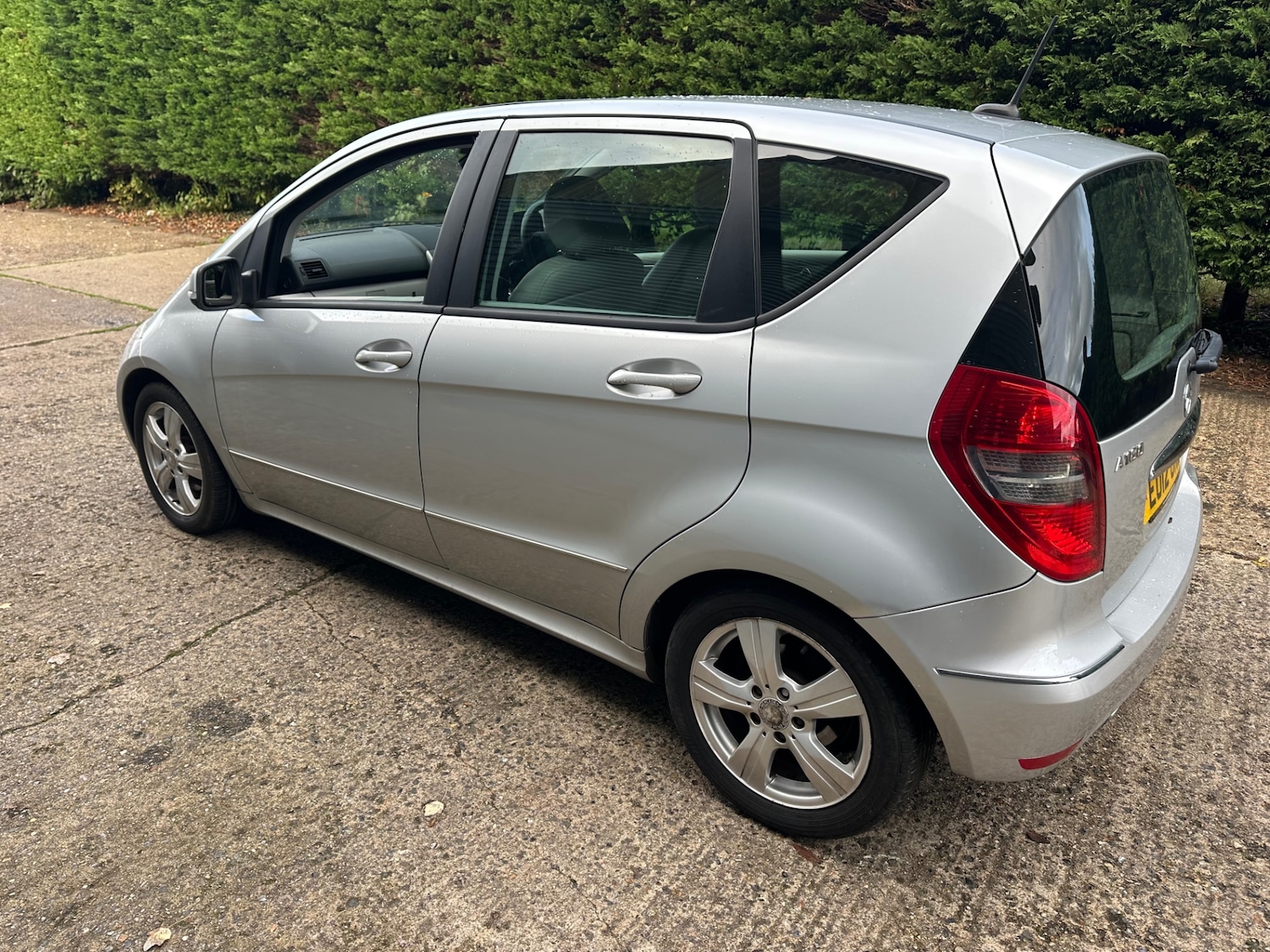 Used Mercedes-Benz A-Class 2012 for sale - 76588330: Photo 6