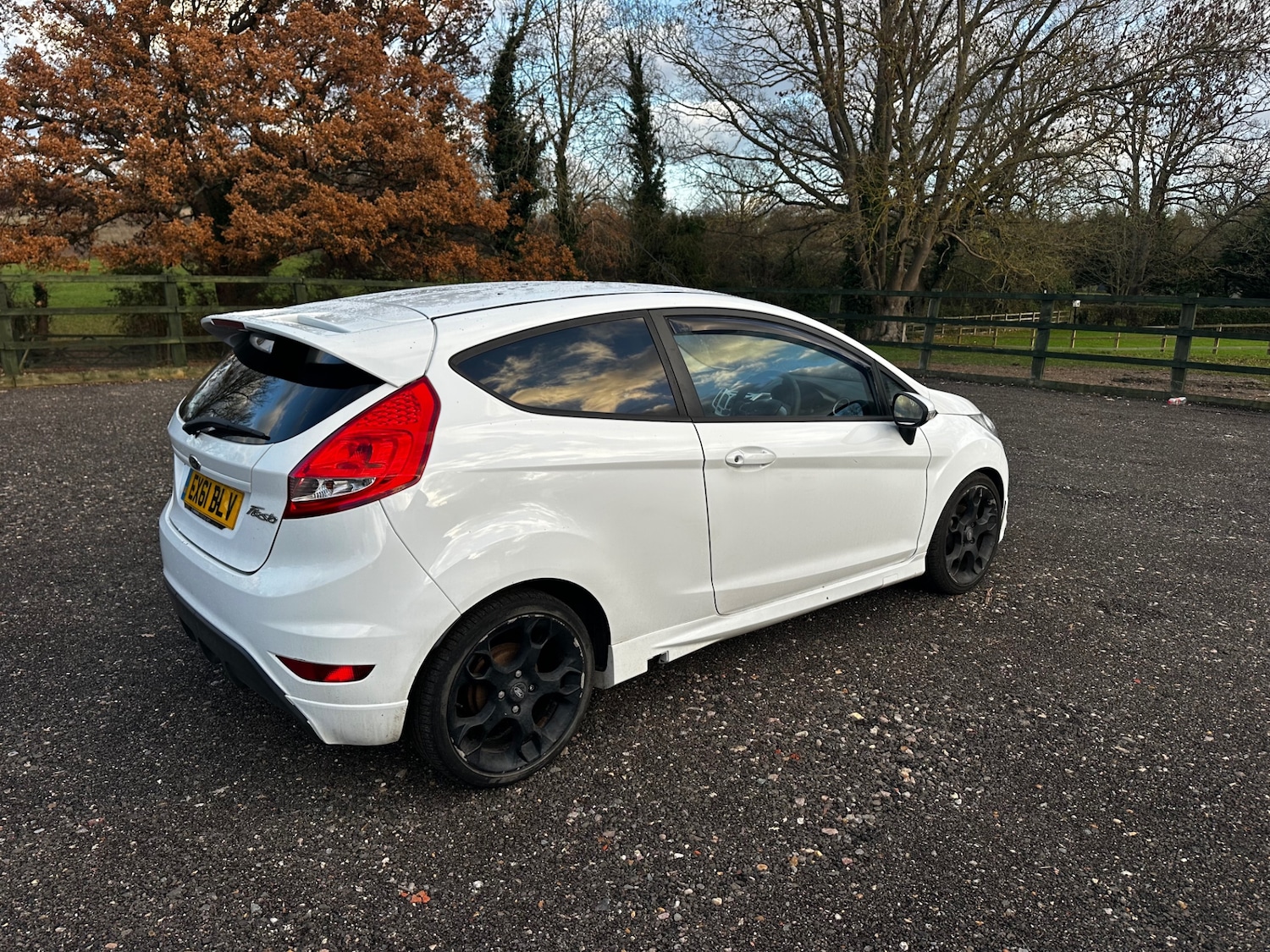 Used Ford Fiesta 2011 for sale - 76960343: Photo 4