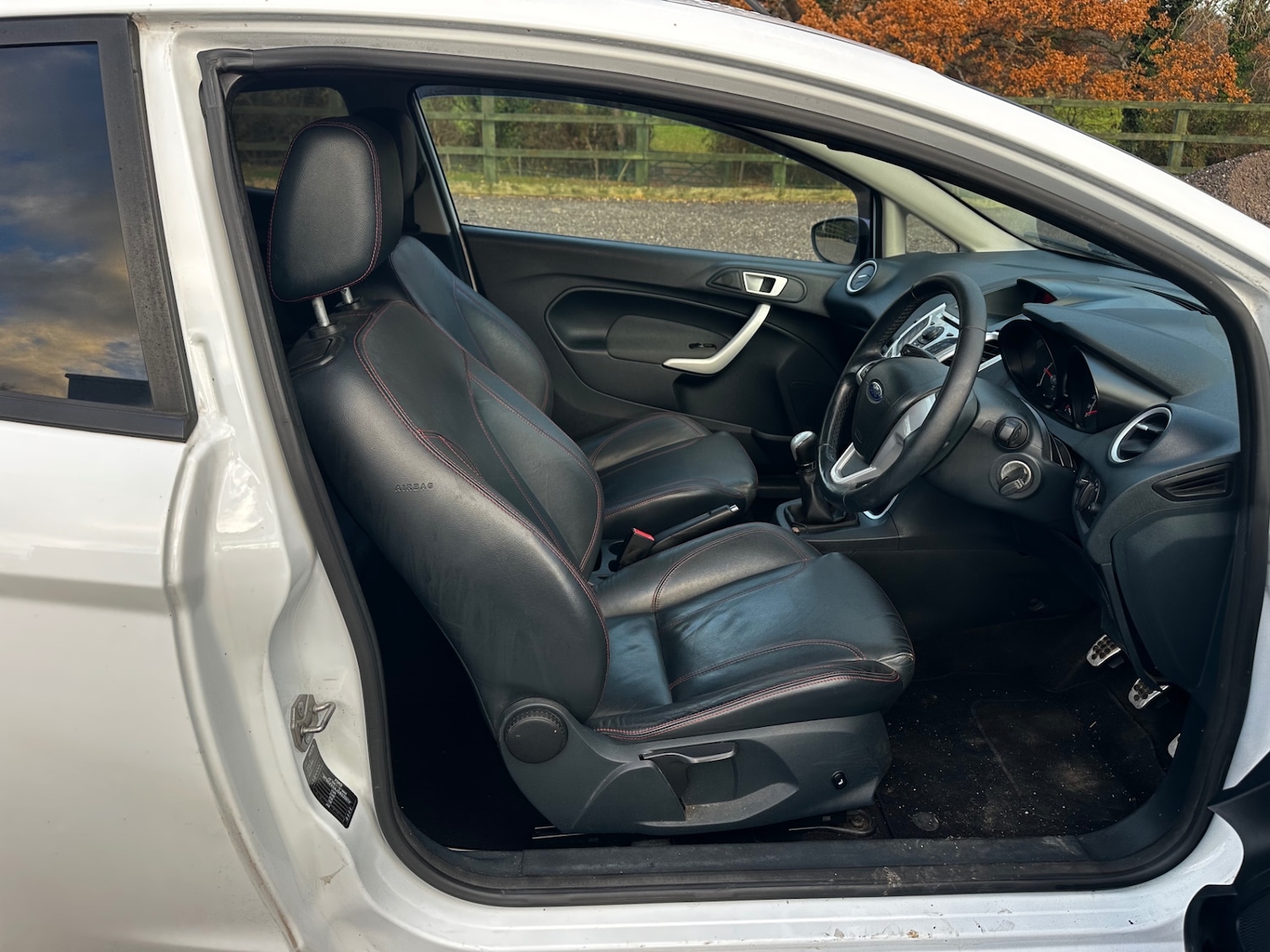 Used Ford Fiesta 2011 for sale - 76960343: Photo 5