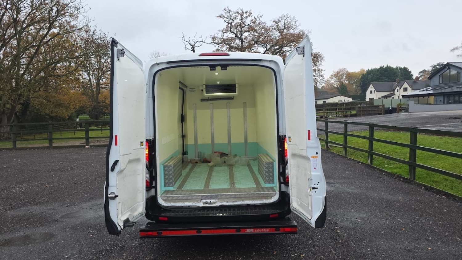 Used Ford Transit 2021 for sale - 76821443: Photo 2