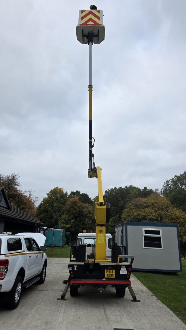 Used Land Rover Defender 130 2014 for sale - 76324760: Photo 3