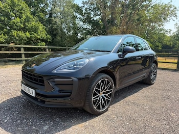 Used Porsche Macan 2023 for sale - 79240987: Photo