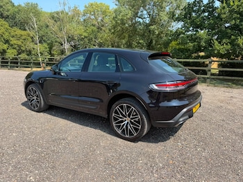 Used Porsche Macan 2023 for sale - 79240987: Photo