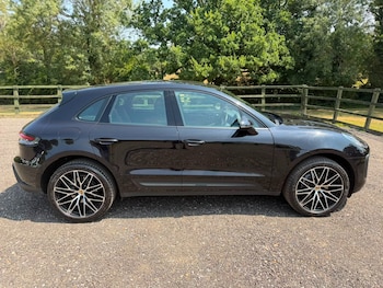 Used Porsche Macan 2023 for sale - 79240987: Photo
