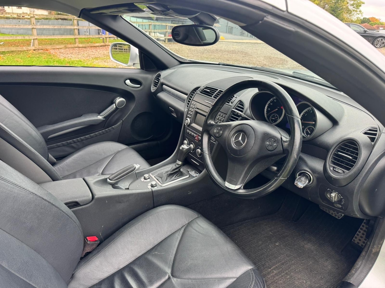 Used Mercedes-Benz SLK 2009 for sale - 76588295: Photo 5