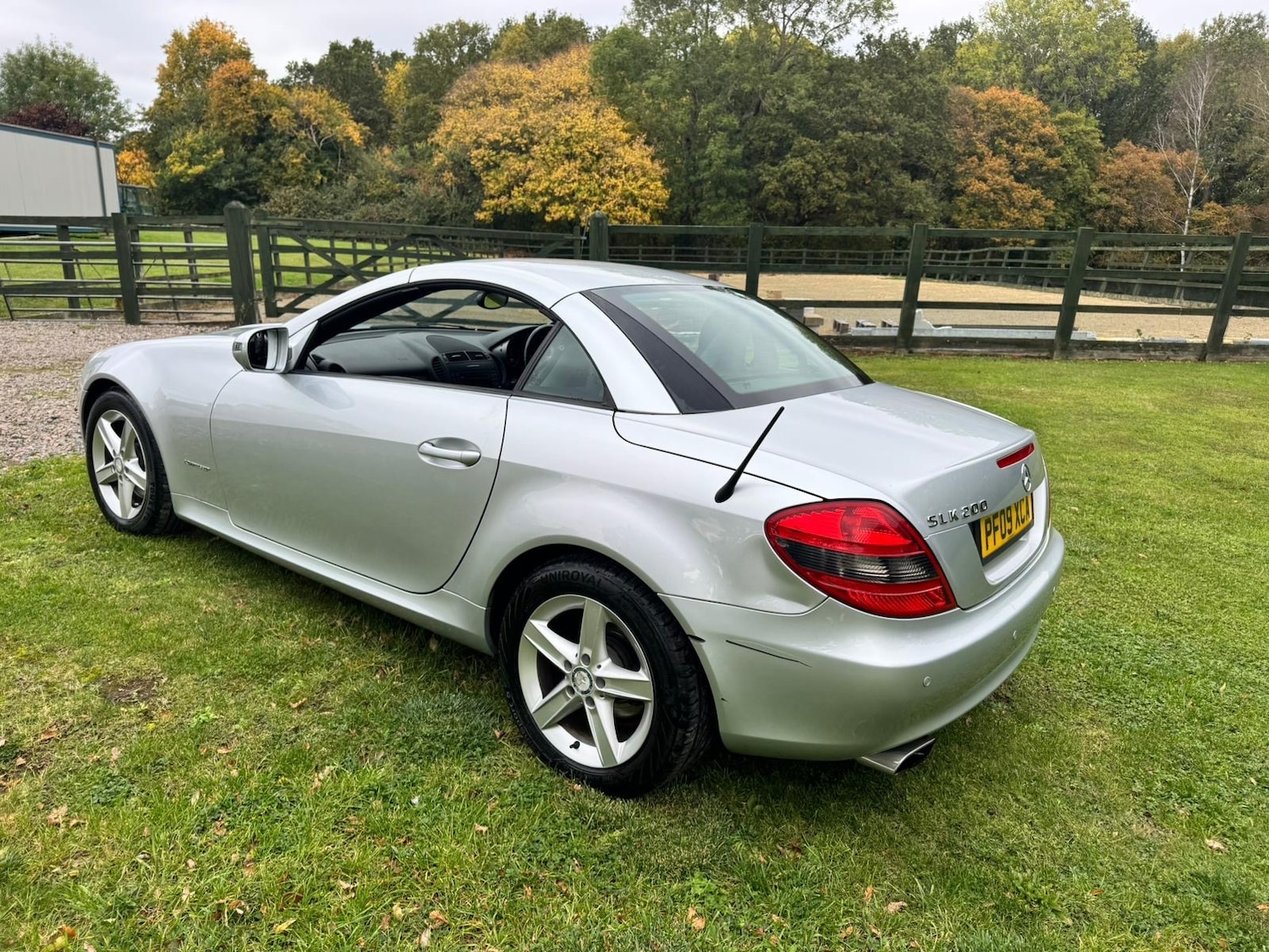 Used Mercedes-Benz SLK 2009 for sale - 76588295: Photo 6