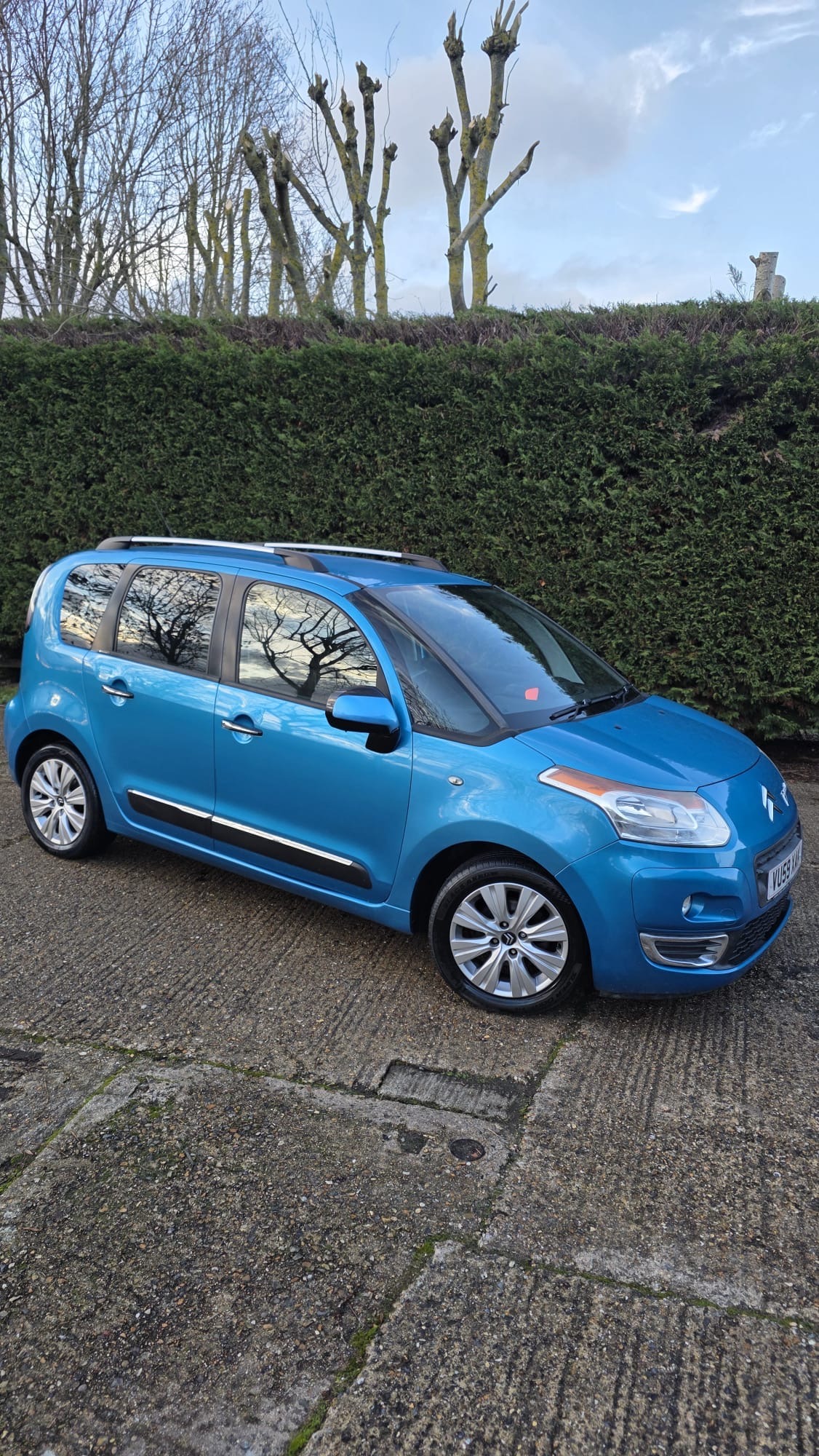 Used Citroen C3 Picasso 2009 for sale - 77233484: Photo 2