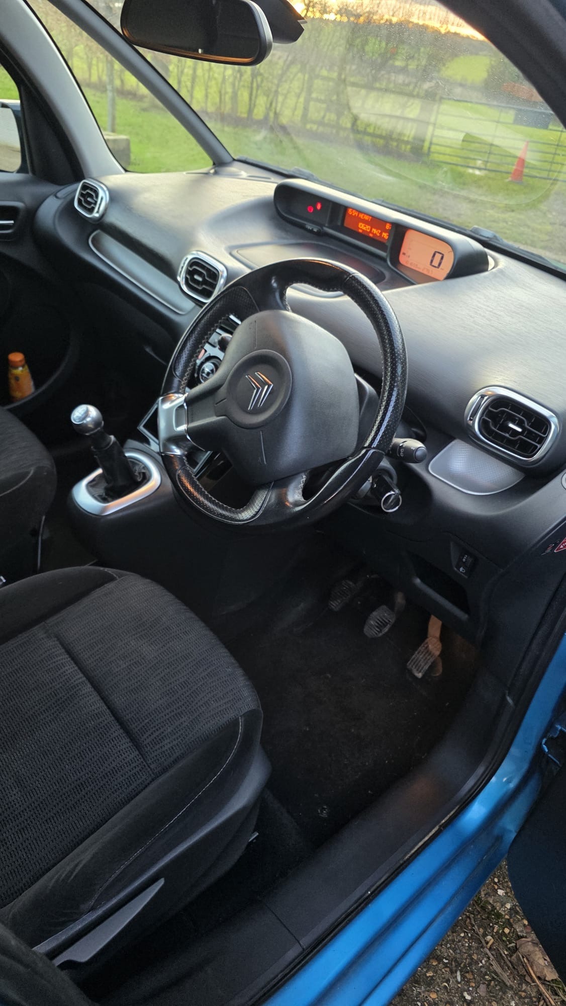 Used Citroen C3 Picasso 2009 for sale - 77233484: Photo 9