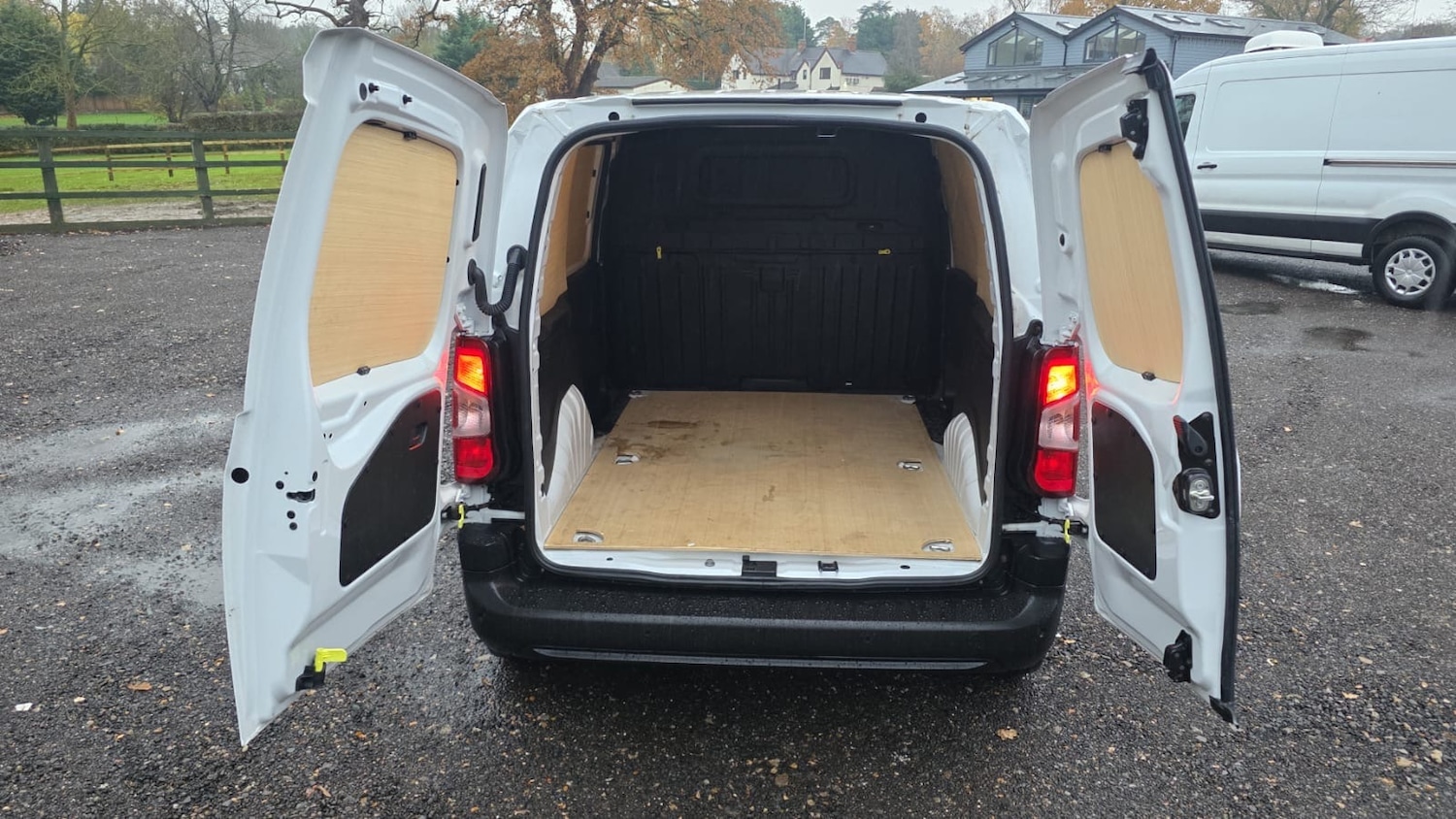 Used Citroen Berlingo 2023 for sale - 76821738: Photo 2