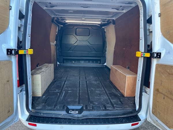 Used Ford Transit Custom 2023 for sale - 76320490: Photo 2