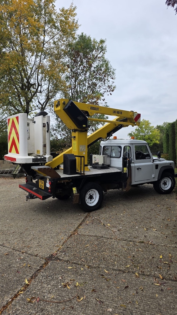 Used Land Rover Defender 2014 for sale - 76320743: Photo 1