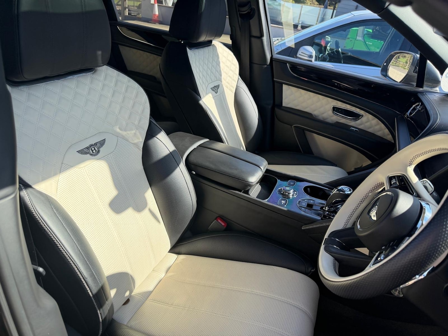 Used Bentley Bentayga 2022 for sale - 78054300: Photo 14