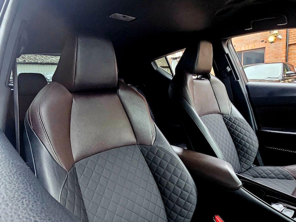 Used Toyota C-HR 2018 for sale - 76306369: Photo 18