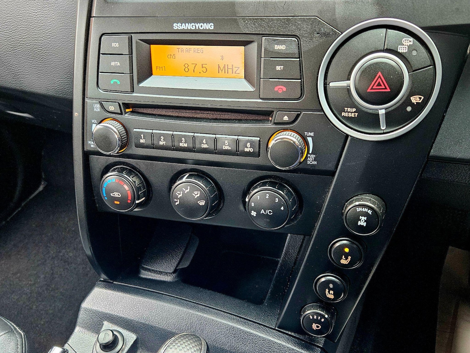 Used Ssangyong Korando Sports 2015 for sale - 76360232: Photo 23