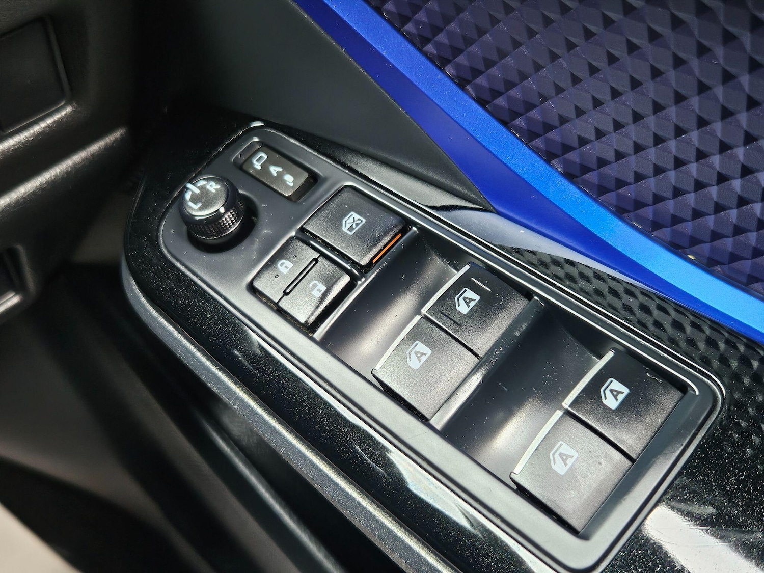 Used Toyota C-HR 2017 for sale - 77646152: Photo 31