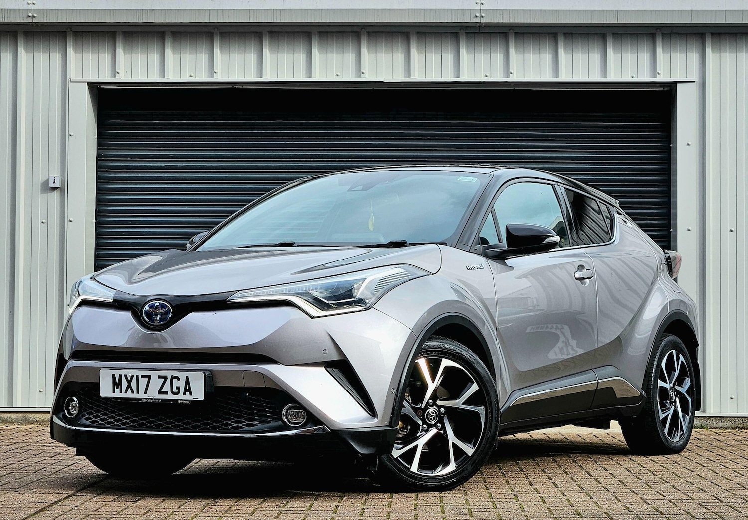 Used Toyota C-HR 2017 for sale - 77646152: Photo 4