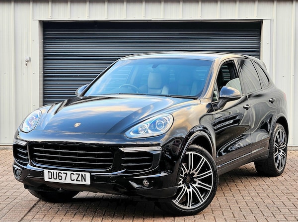 Used Porsche Cayenne 2017 for sale - 76228041: Photo 2