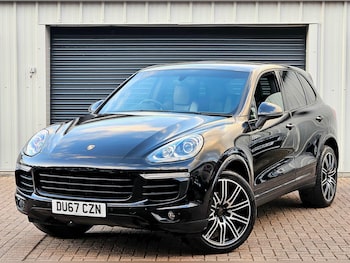 Used Porsche Cayenne 2017 for sale - 76228041: Photo 2