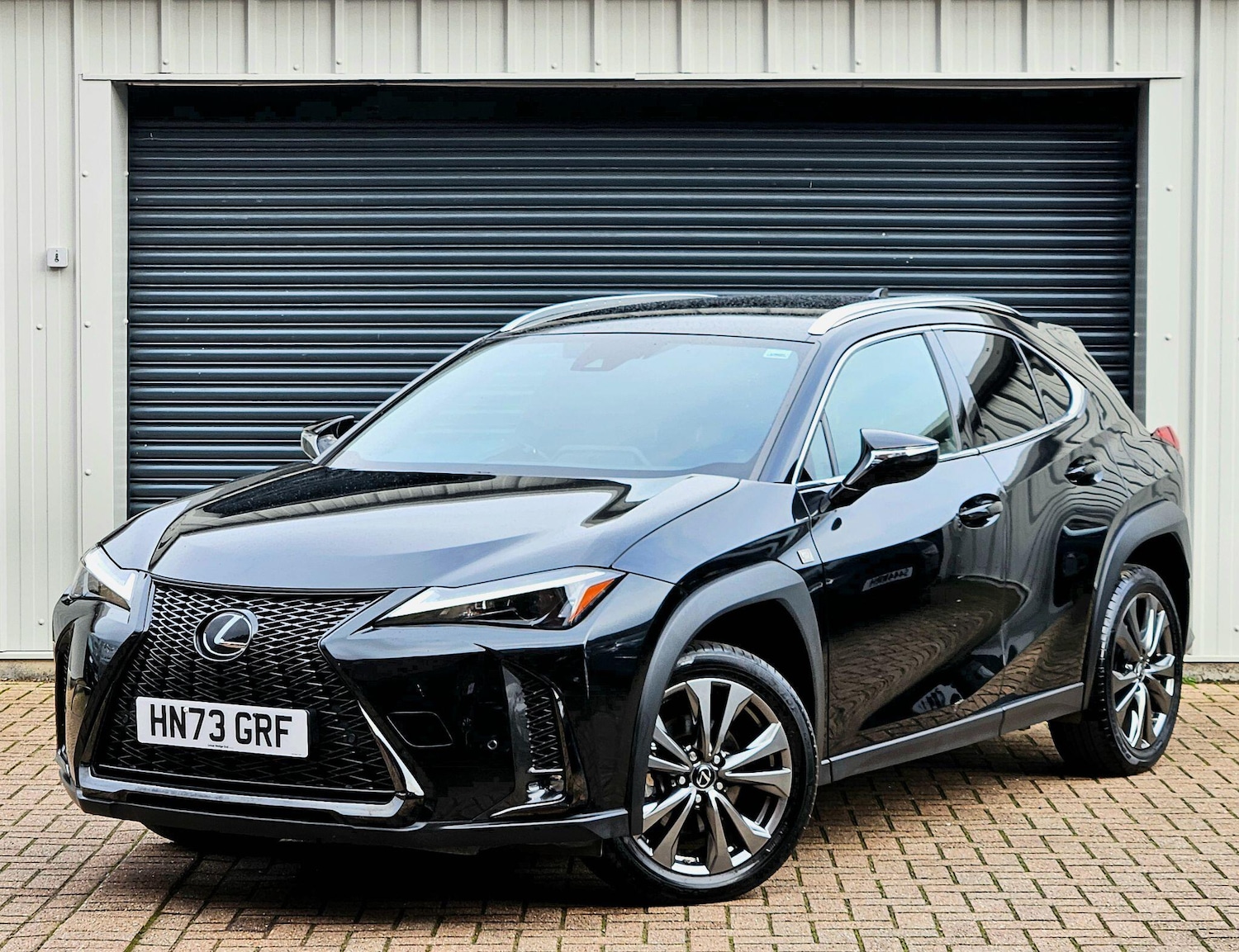 Used Lexus UX 2023 for sale - 76370539: Photo 2