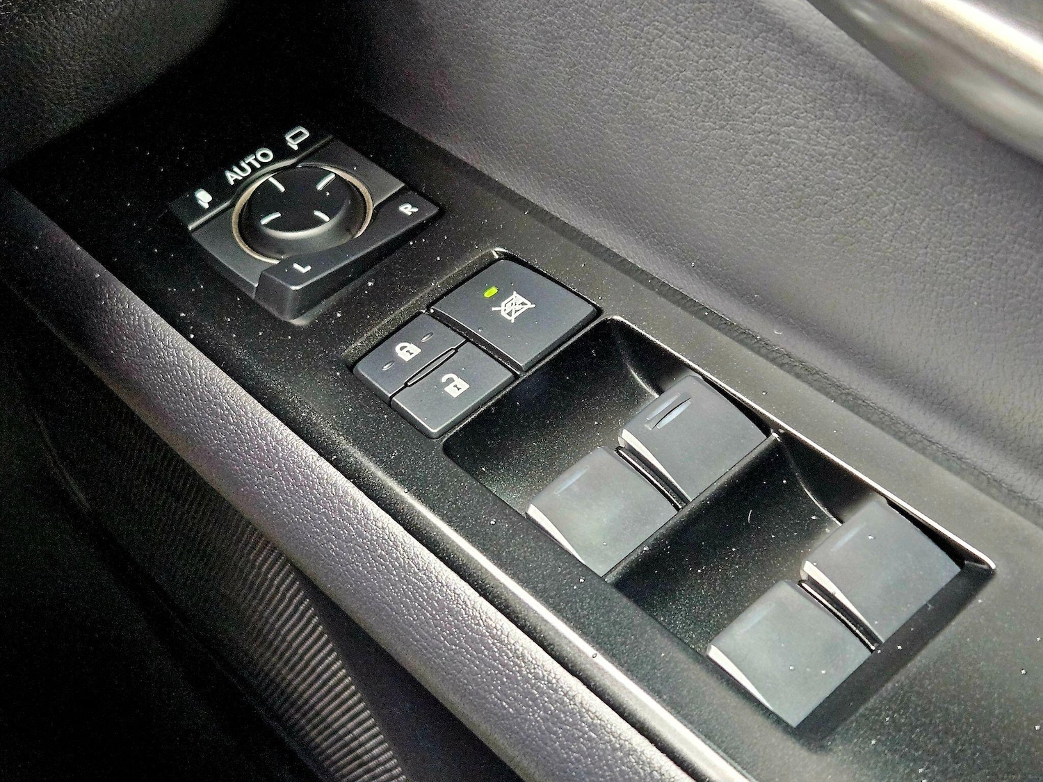 Used Lexus UX 2023 for sale - 76370539: Photo 23