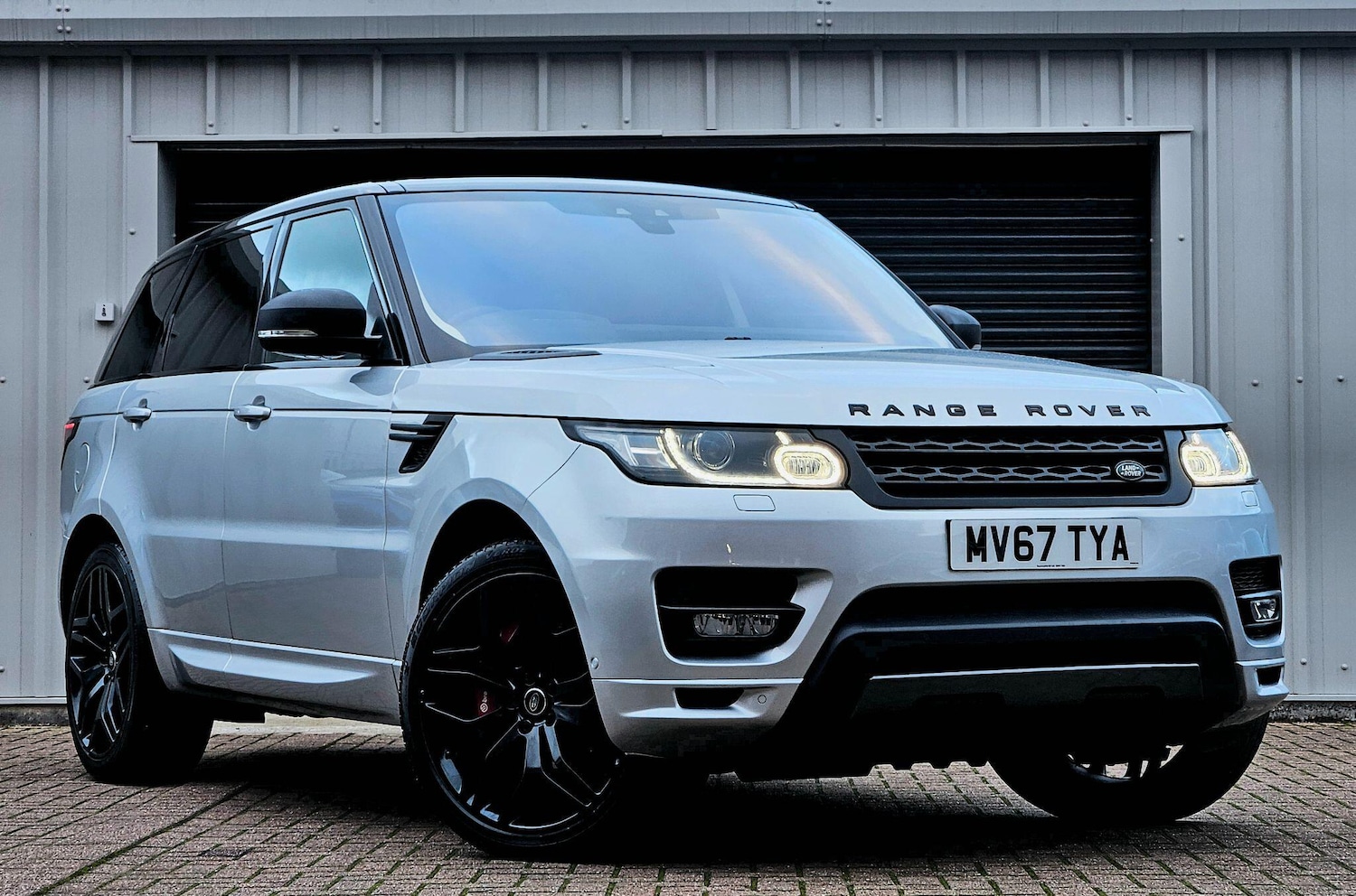 Used Land Rover Range Rover Sport 2017 for sale - 77574653: Photo 3