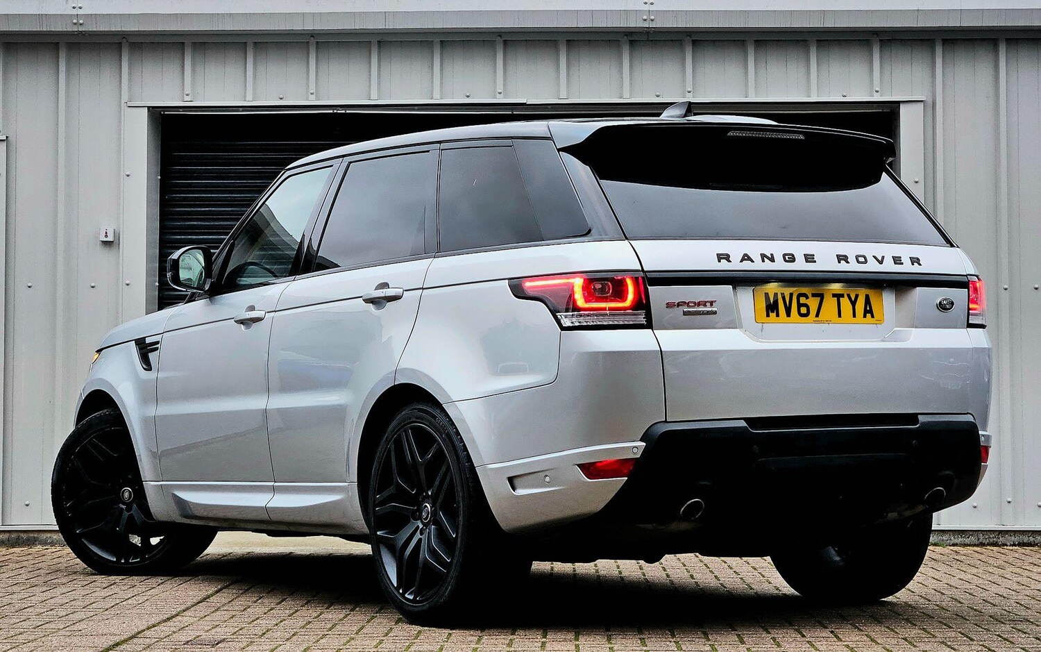 Used Land Rover Range Rover Sport 2017 for sale - 77574653: Photo 8