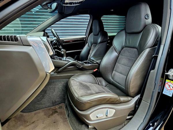 Used Porsche Cayenne 2018 for sale - 75655937: Photo 16