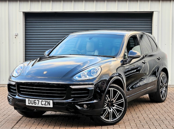 Used Porsche Cayenne 2018 for sale - 75655937: Photo 2