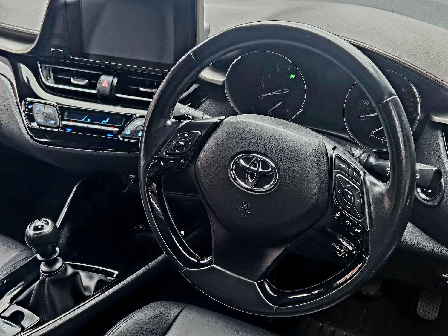 Used Toyota C-HR 2018 for sale - 77495902: Photo 15