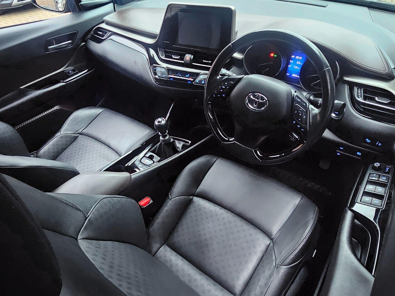 Used Toyota C-HR 2018 for sale - 77495902: Photo 16