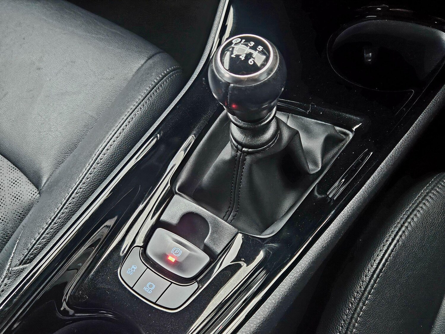 Used Toyota C-HR 2018 for sale - 77495902: Photo 21