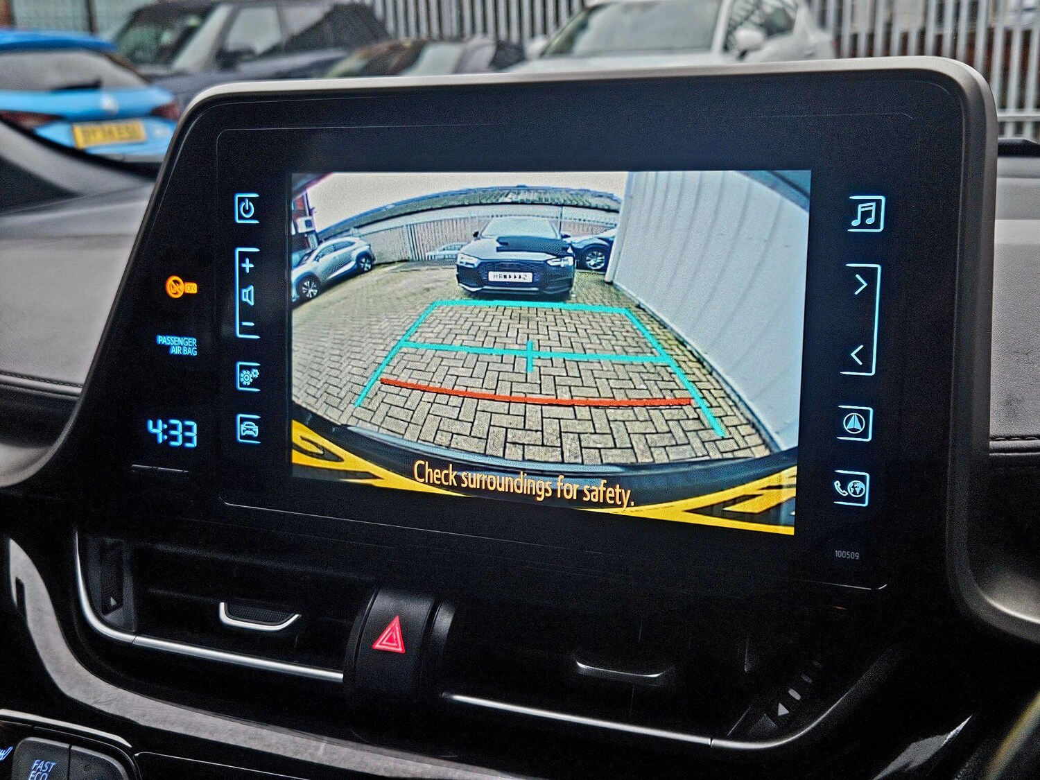 Used Toyota C-HR 2018 for sale - 77495902: Photo 22