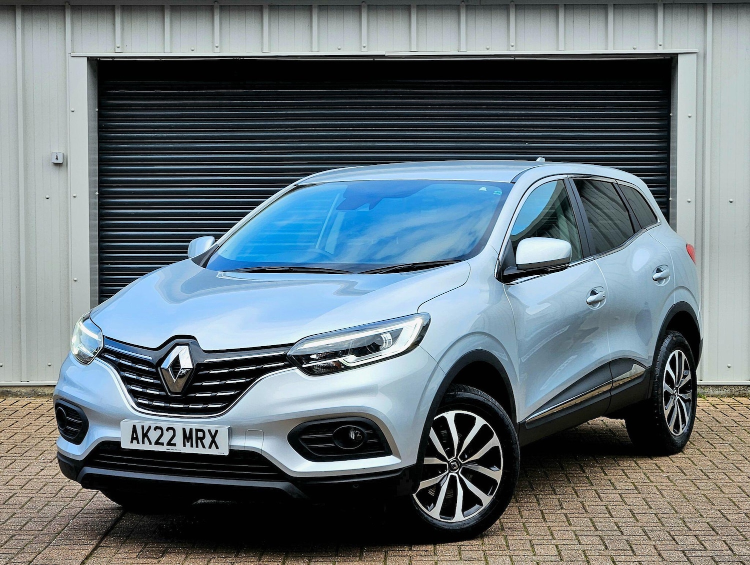 Used Renault Kadjar 2022 for sale - 77738172: Photo 2