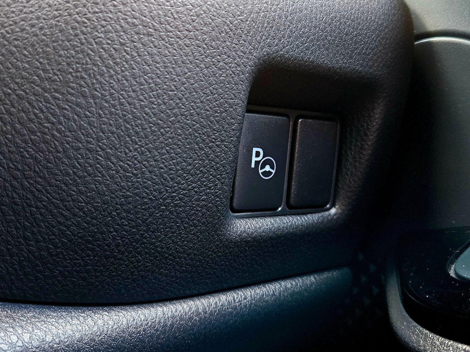 Used Toyota C-HR 2021 for sale - 76701190: Photo 28