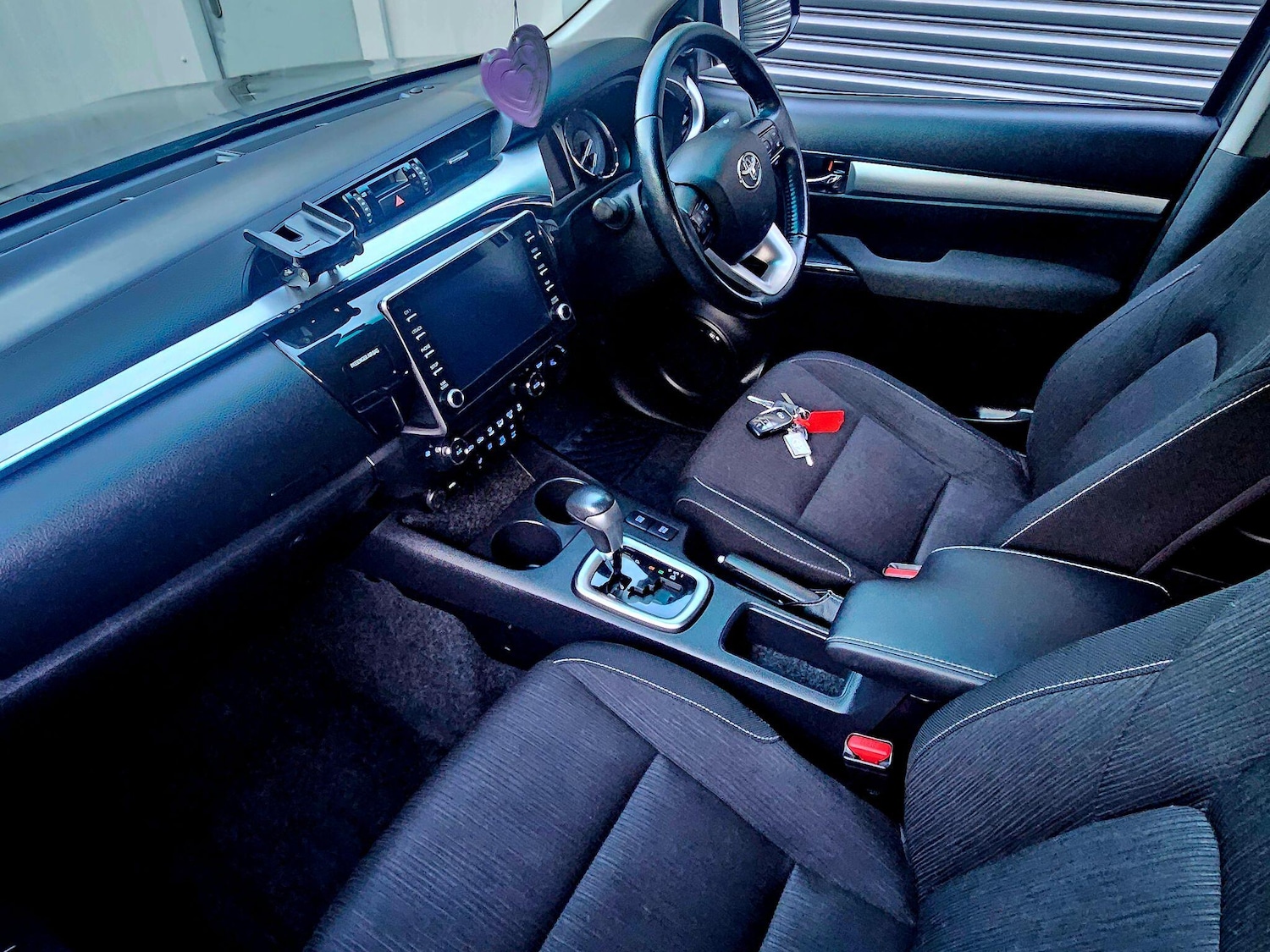 Used Toyota Hilux 2021 for sale - 77015359: Photo 21