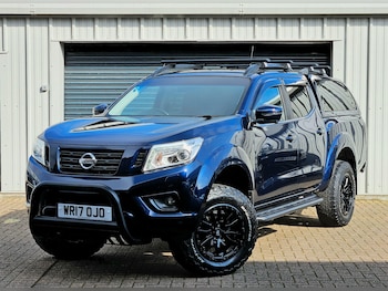 Used Nissan Navara 2017 for sale - 77737654: Photo