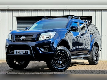 Used Nissan Navara 2017 for sale - 77737654: Photo