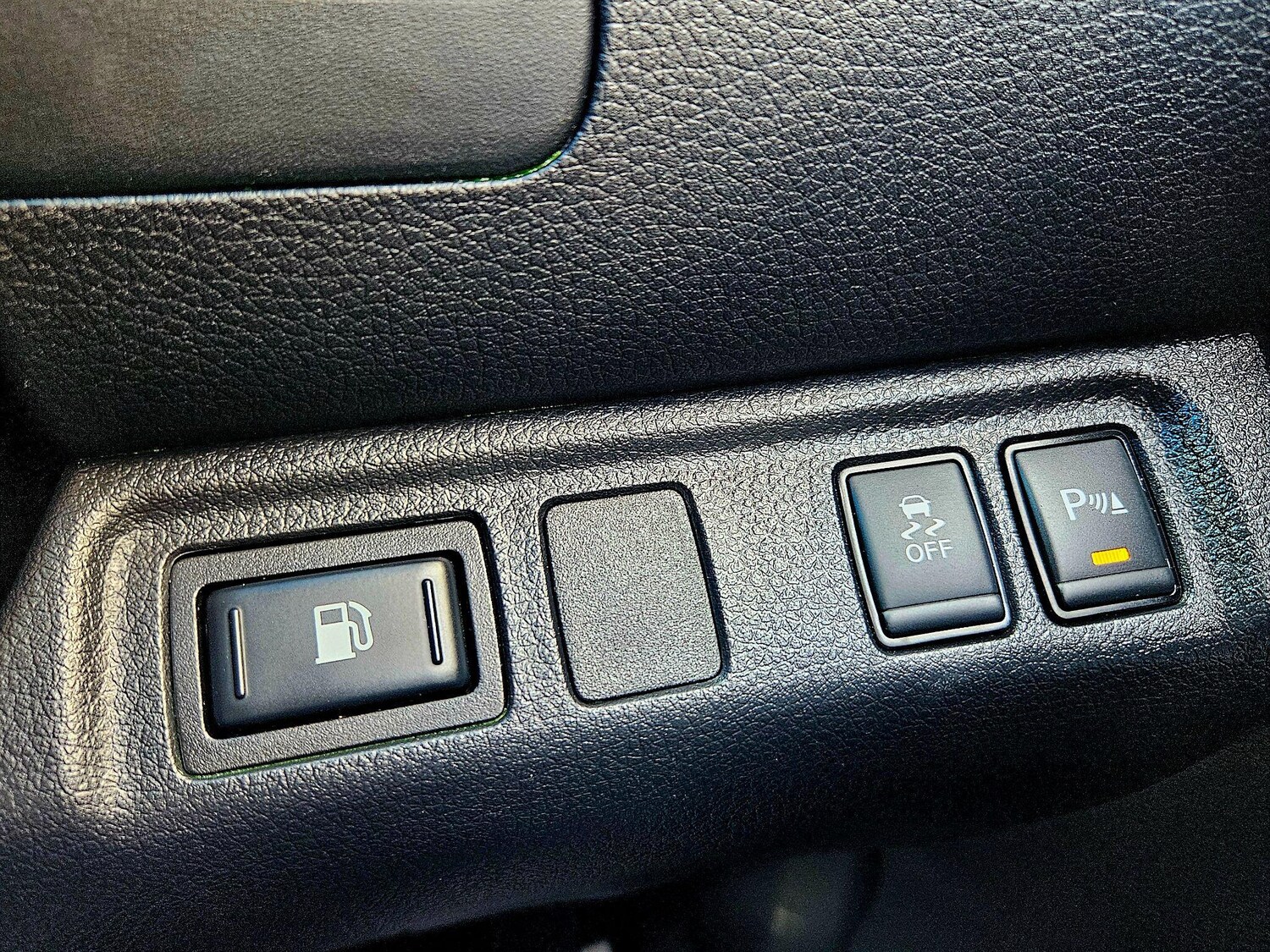 Used Nissan Navara for sale - 77957210: Photo 34