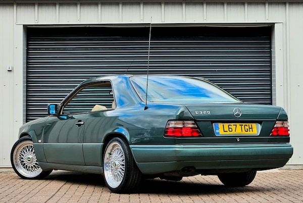 Used Mercedes-Benz E Class 1993 for sale - 75584423: Photo 8