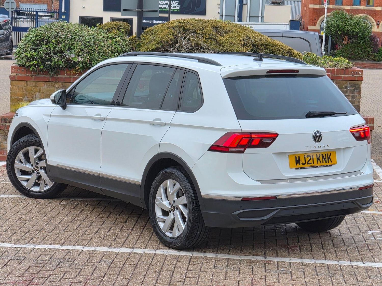 Used Volkswagen Tiguan 2021 for sale - 76109137: Photo 5