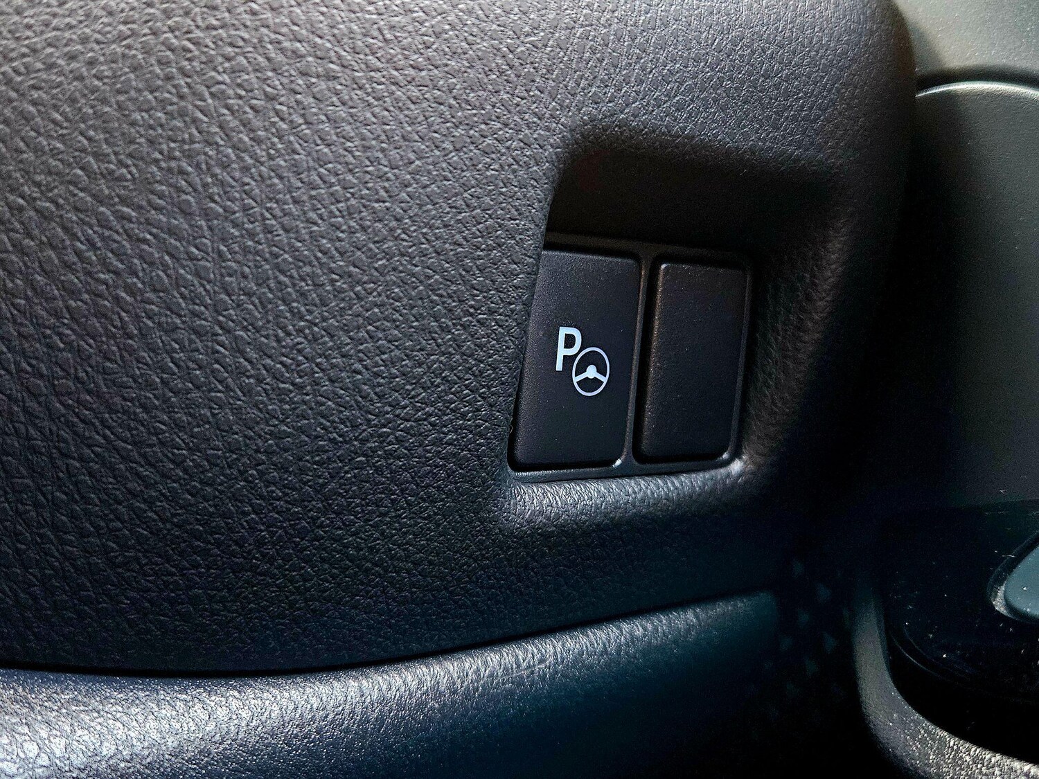 Used Toyota C-HR 2021 for sale - 76990382: Photo 28