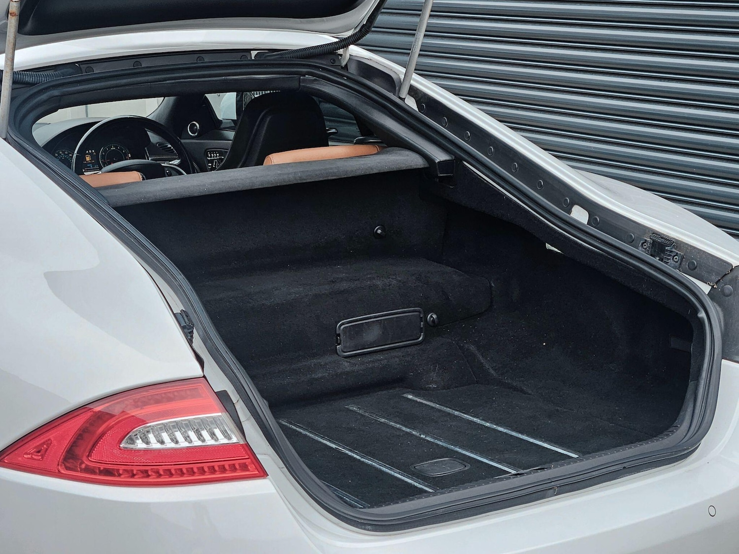 Used Jaguar XKR 2011 for sale - 76409343: Photo 13