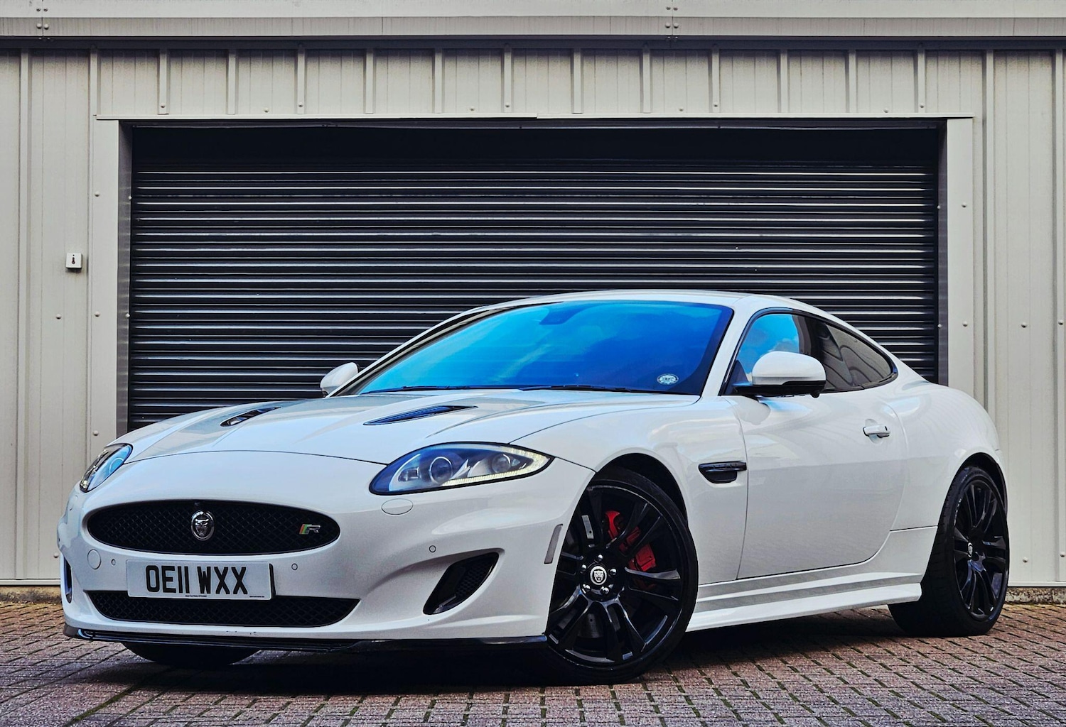 Used Jaguar XKR 2011 for sale - 76409343: Photo 4