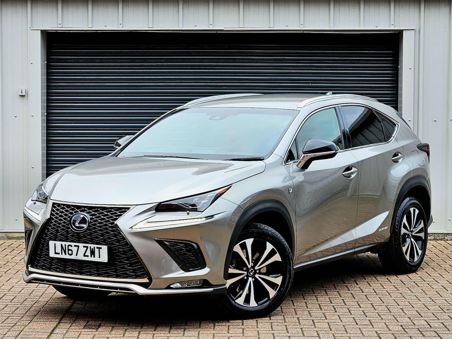Used Lexus NX 2017 for sale - 76200137: Photo 2